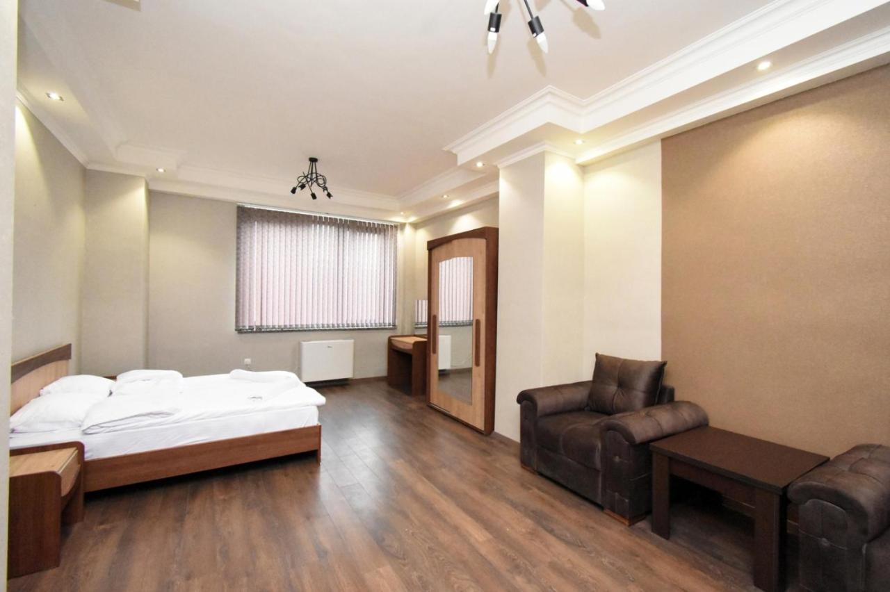 Malibu Apartment Yerevan Luaran gambar