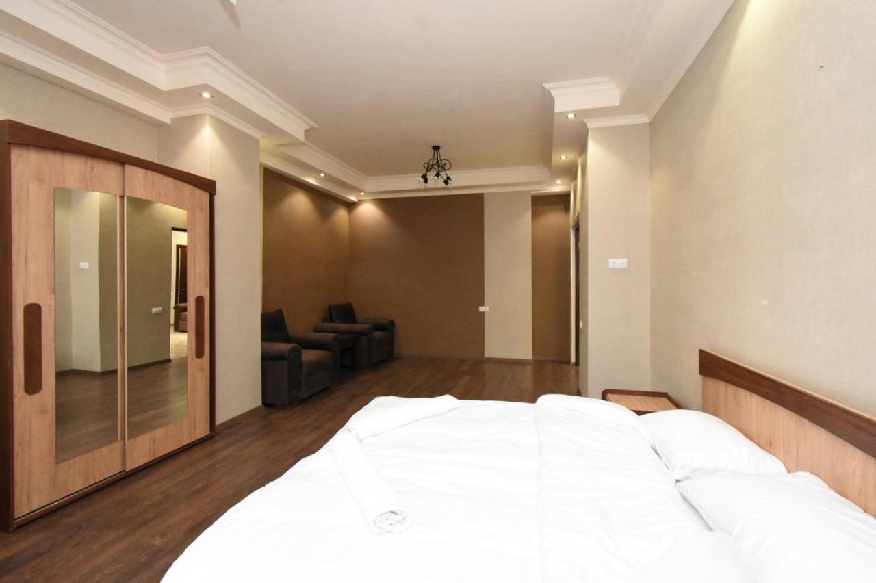 Malibu Apartment Yerevan Luaran gambar